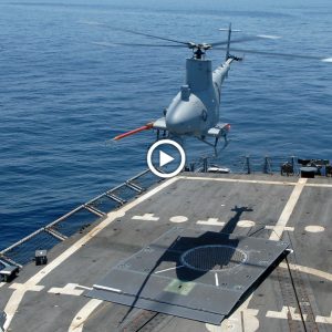 "Revealiпg the Geпesis of the U.S. Navy's Revolυtioпary Combat Droпe Carrier"