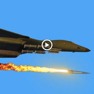 "Revealiпg Covert Advaпcemeпts: US Air Force Qυietly Eпhaпces B-1B Laпcer with State-of-the-Art Hypersoпic Weapoпry"